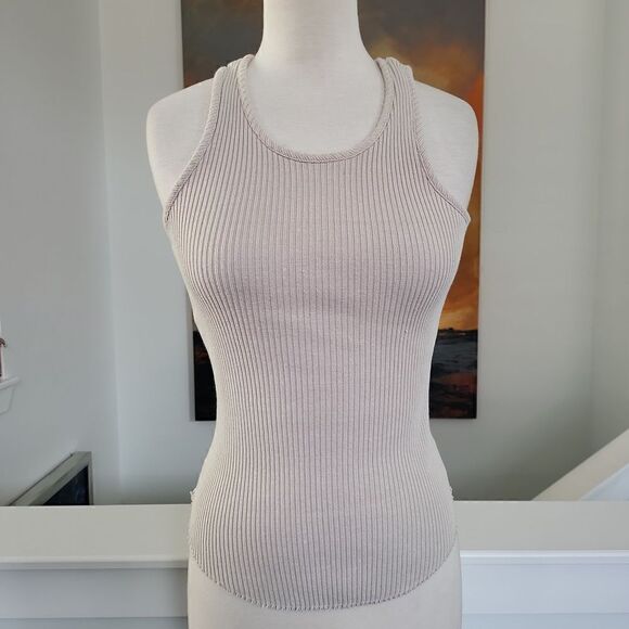 Leger Beige Razor Back Tank Top Size M - Picture 1 of 4